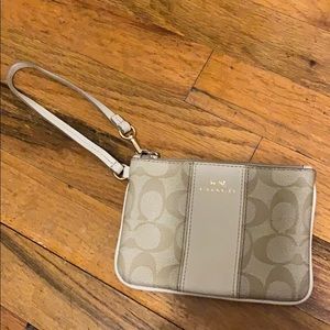Authentic White coach wristlet mint condition